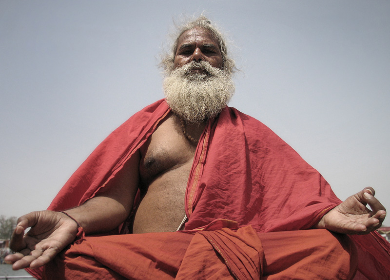 india ujjain kumbh mela saddhu meditation